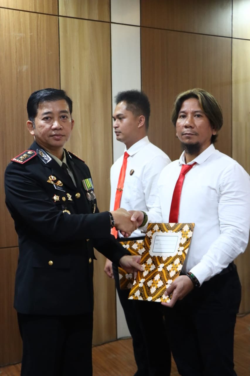 Meriahkan HUT Bhayangkara 79, dilakukan Syukuran dan berikan penghargaan pada personil berprestasi