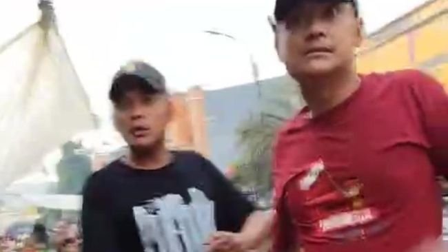 Preman Aniaya Pedagang Sayur Karena Tak Diberi Uang Keamanan