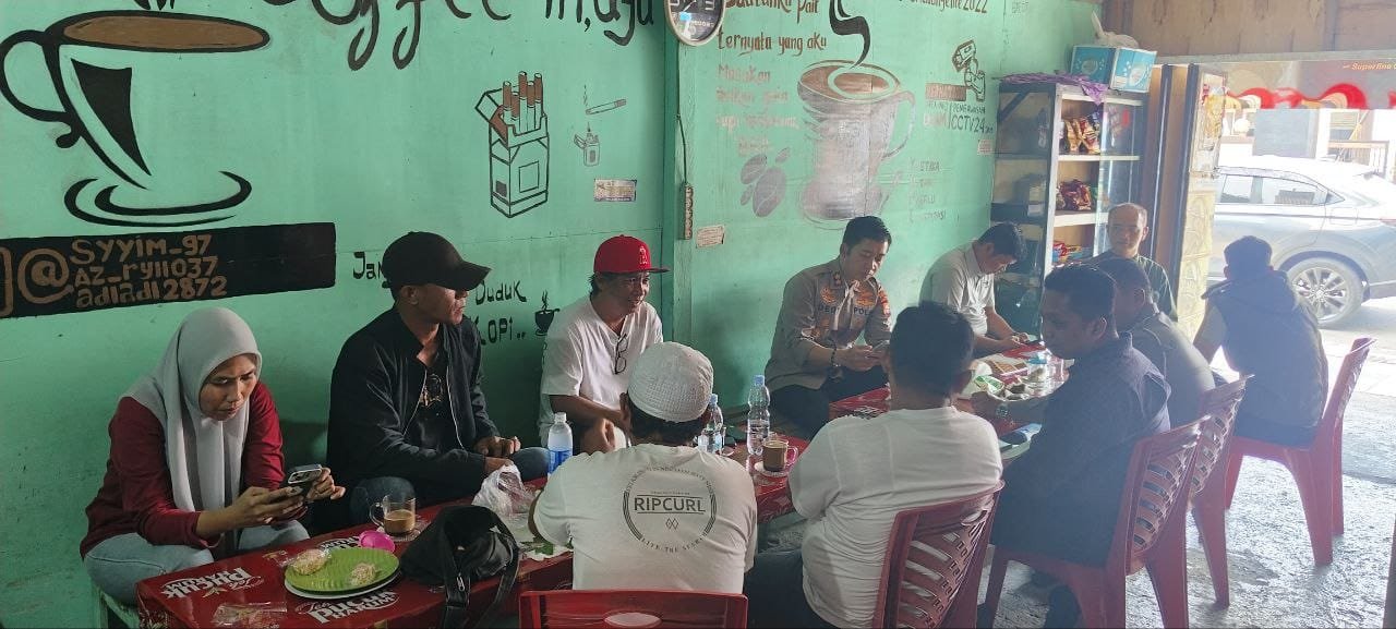 Cair, Suasana Media bersama Kapolres saat lakukan Coffe Morning
