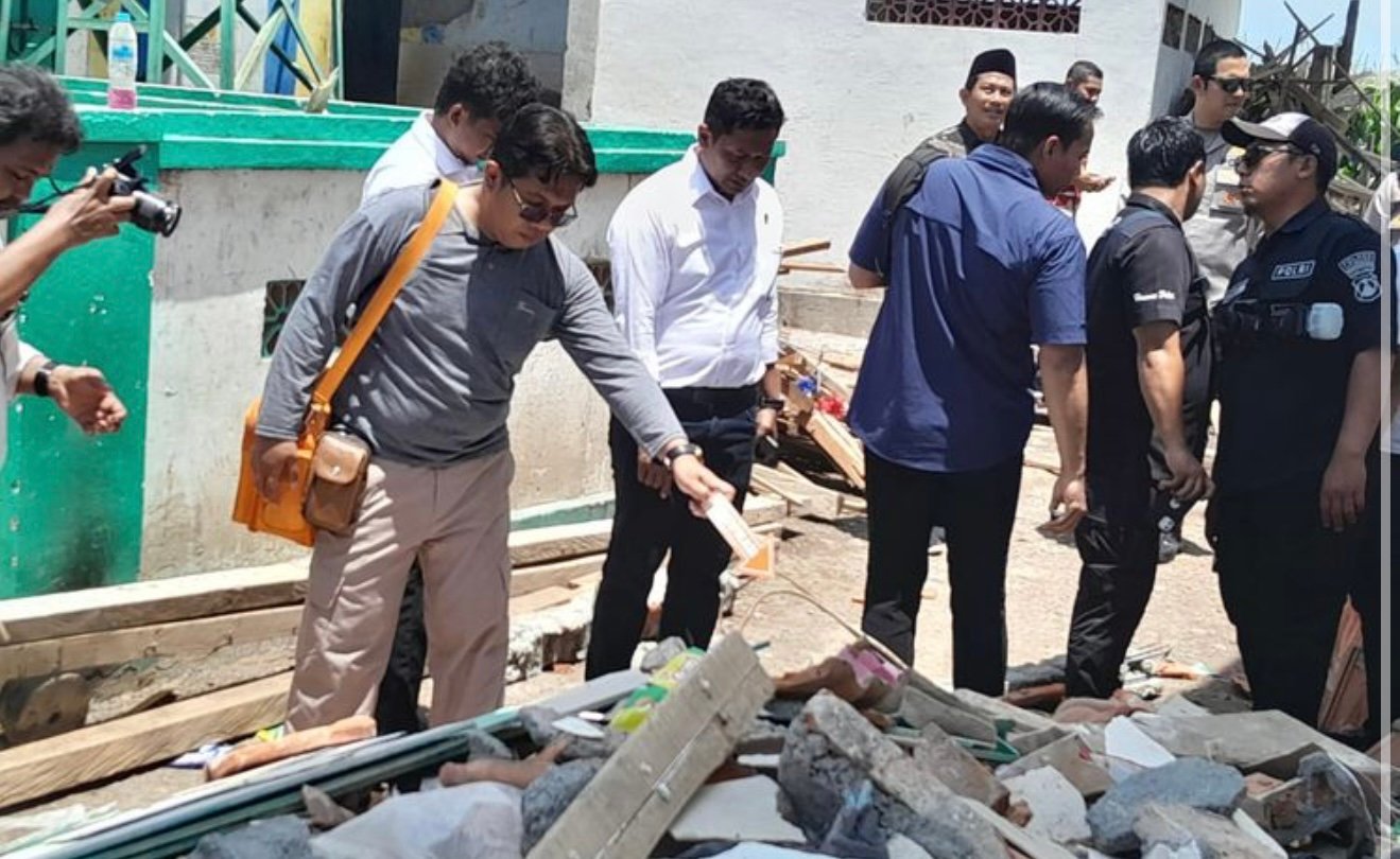 Asrama Putri Ponpes di Situbondo Ambruk, 1 Meninggal dan 11 Luka-luka