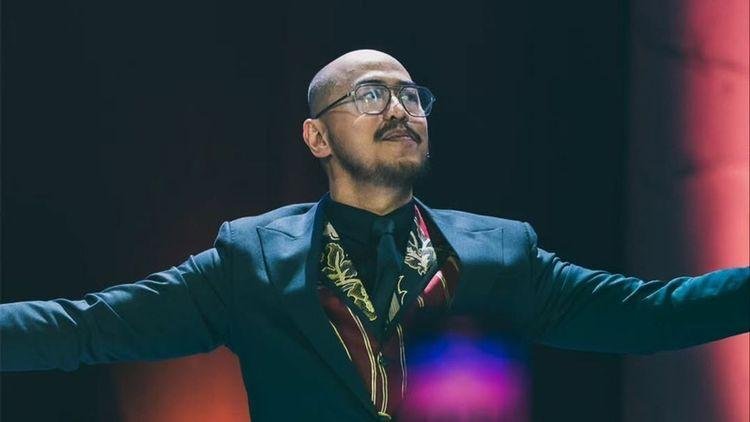 Komika Pandji Pragiwaksono Dilaporkan ke Metro oleh NU dan AMM